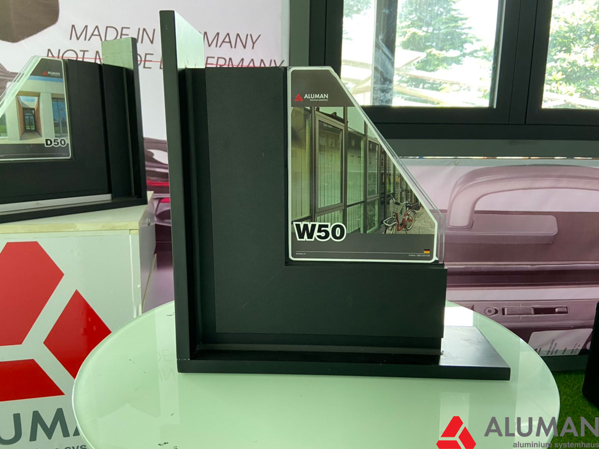 He-cua-so-khong-cau-cach-nhiet-W50-2